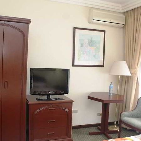 Siesta Hotel And Casino Antiguo Cuscatlán Екстериор снимка