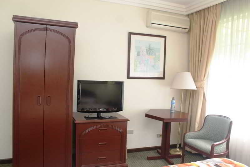 Siesta Hotel And Casino Antiguo Cuscatlán Екстериор снимка