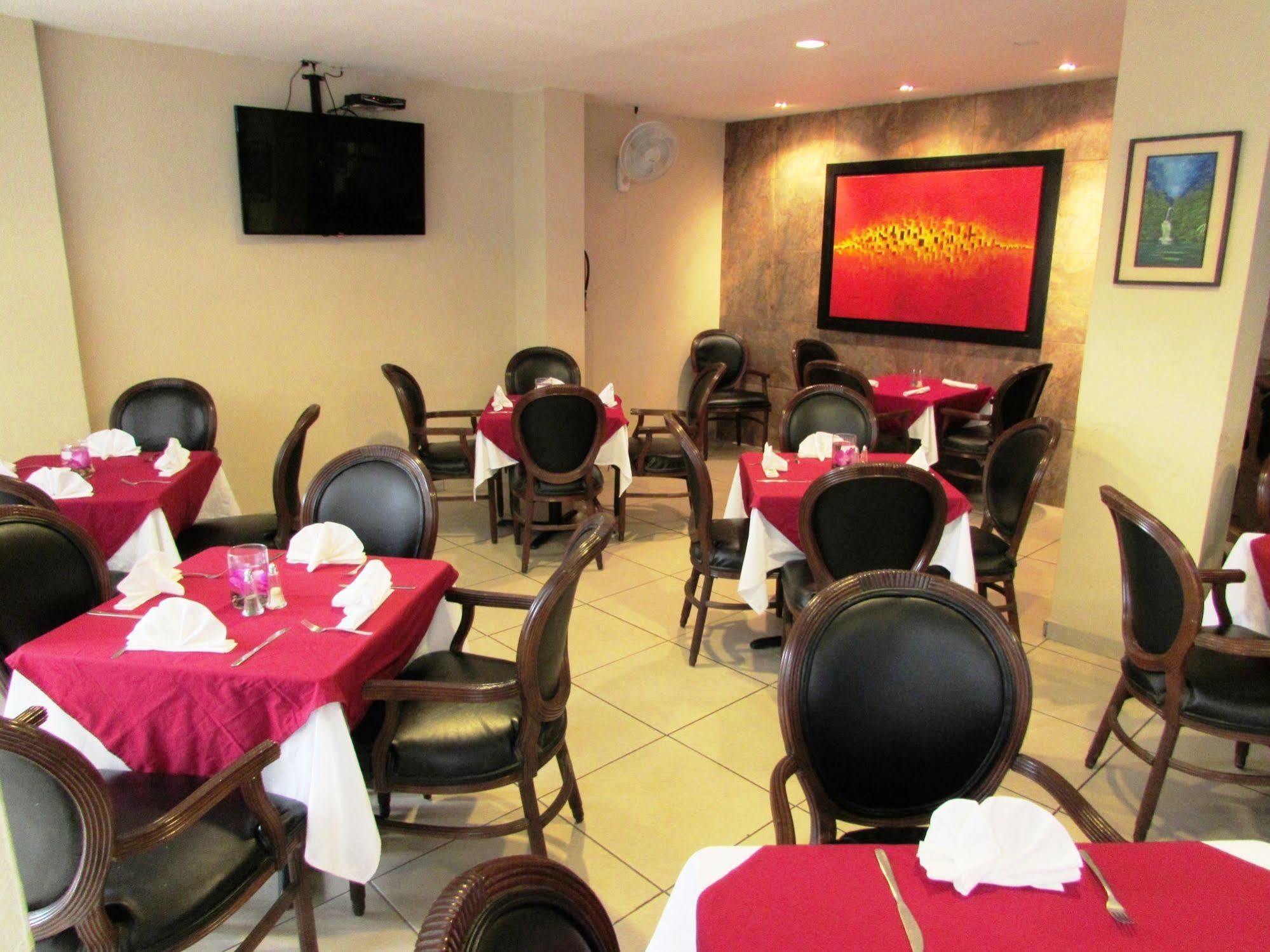 Siesta Hotel And Casino Antiguo Cuscatlán Екстериор снимка