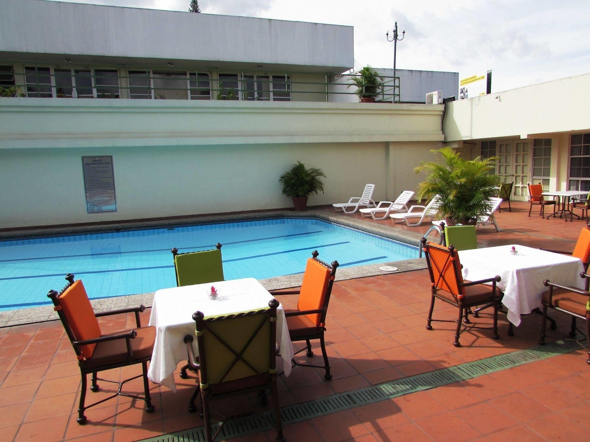 Siesta Hotel And Casino Antiguo Cuscatlán Екстериор снимка