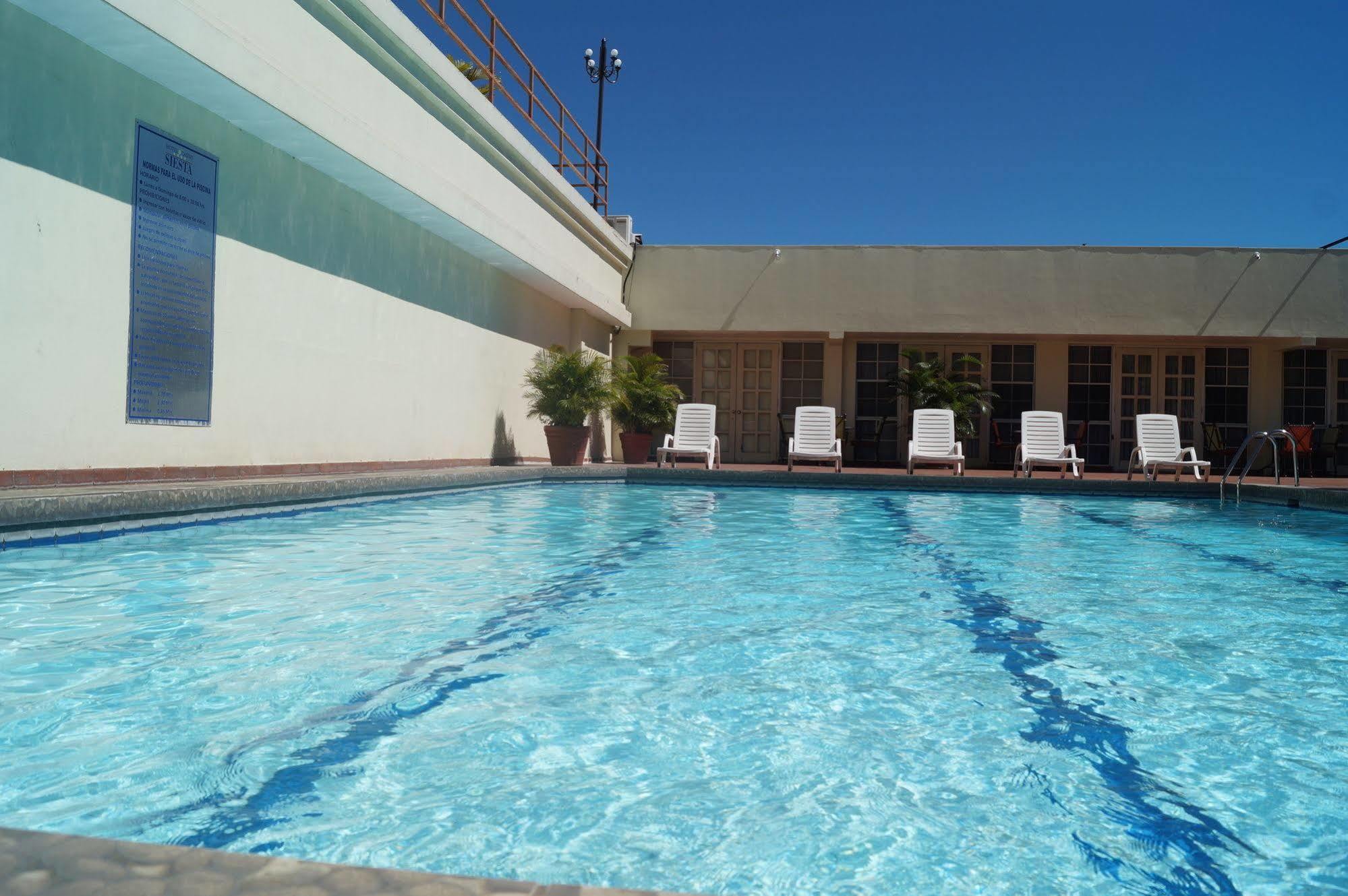 Siesta Hotel And Casino Antiguo Cuscatlán Екстериор снимка