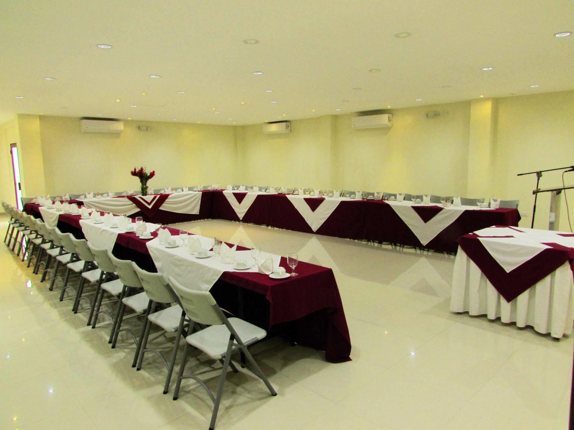 Siesta Hotel And Casino Antiguo Cuscatlán Екстериор снимка