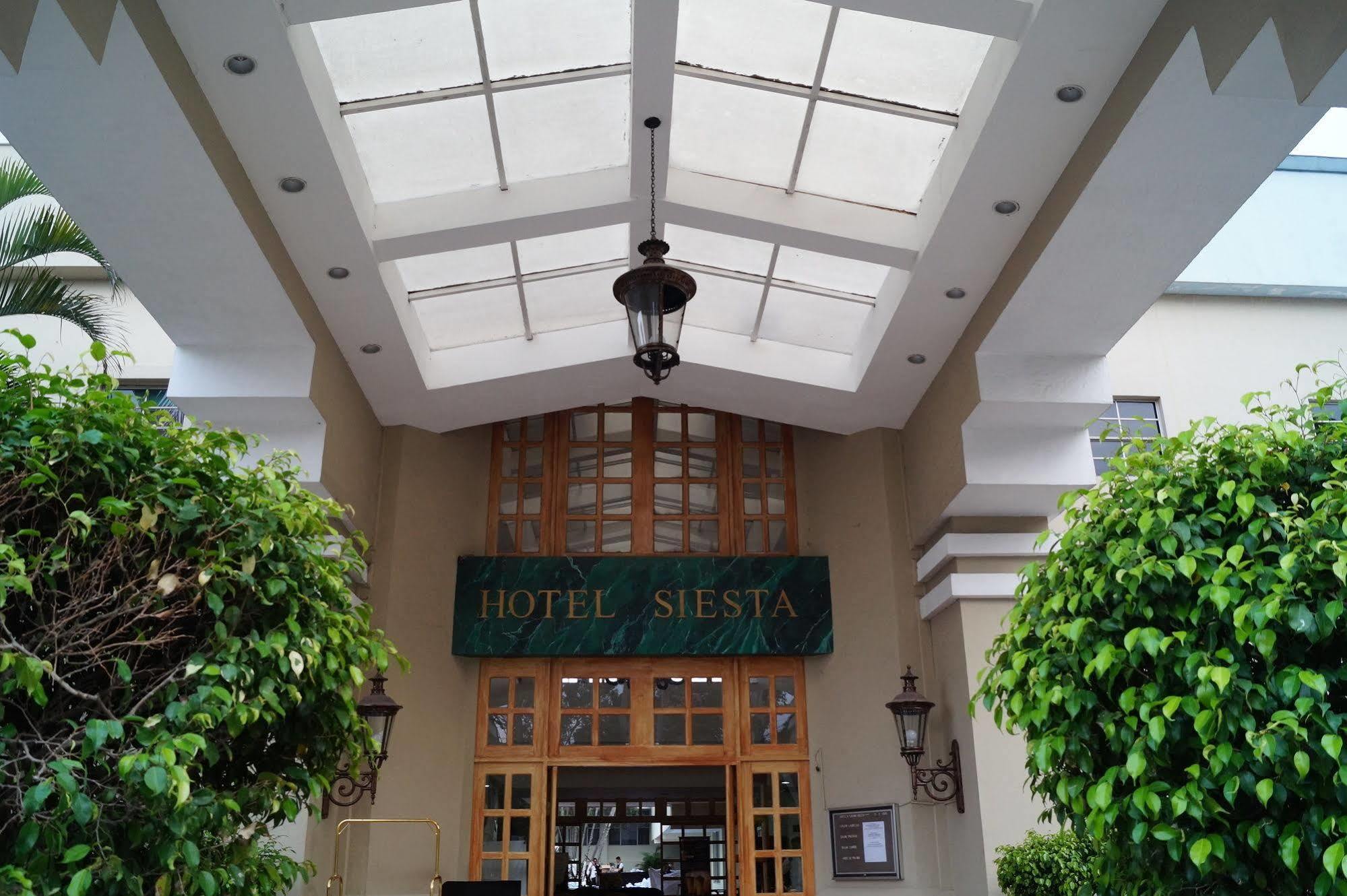 Siesta Hotel And Casino Antiguo Cuscatlán Екстериор снимка