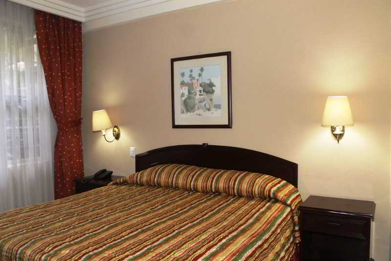 Siesta Hotel And Casino Antiguo Cuscatlán Екстериор снимка